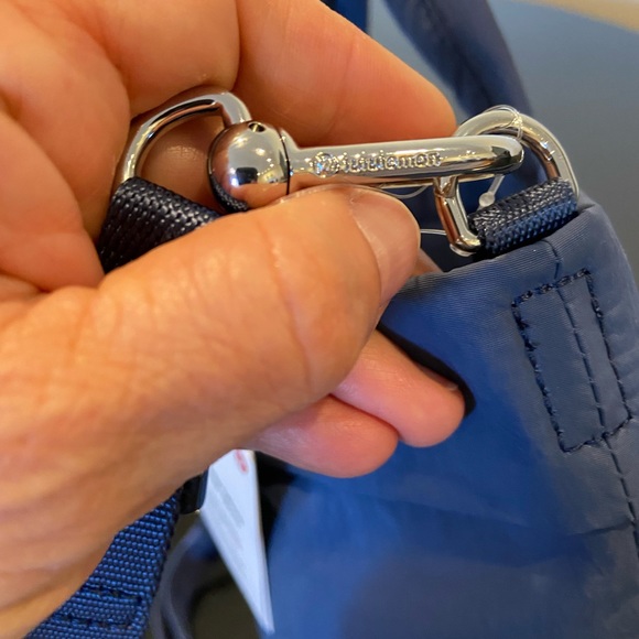 NWT Athletic Athleisure Minimalist Travel RARE Lululemon On My Level Bag *Micro - Picture 9 of 17